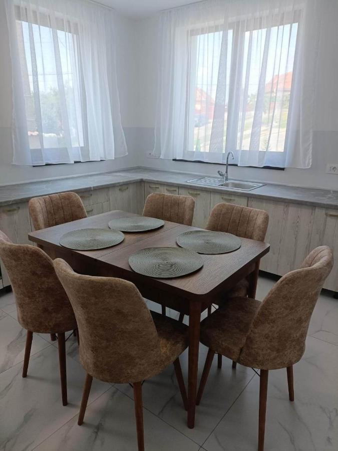 Casa Venus Ξενοδοχείο Sînmartin Εξωτερικό φωτογραφία